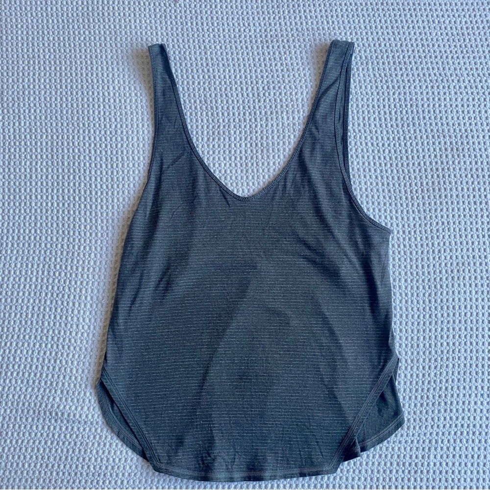 Lululemon top
